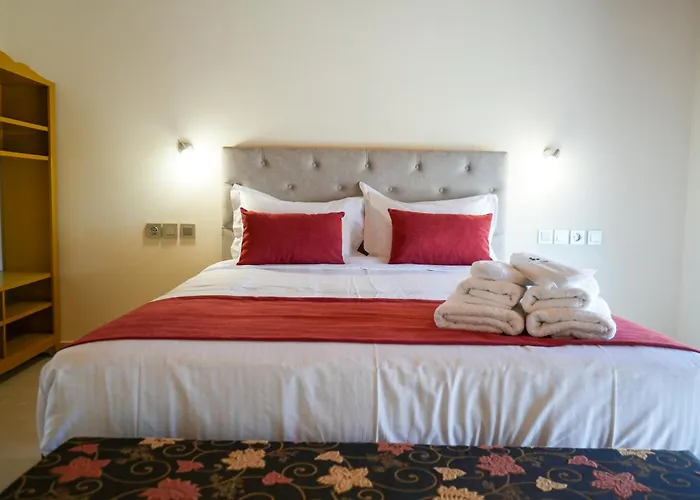 Samalia Aparthotel 3*